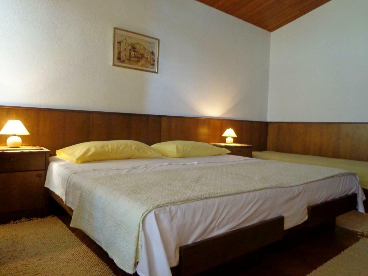 Guesthouse Matko Брела Экстерьер фото
